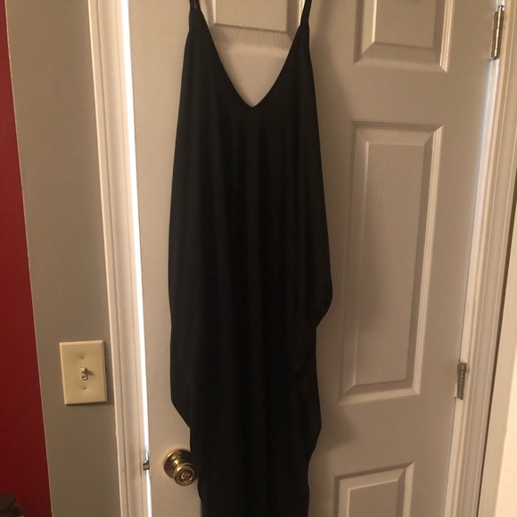 Old Navy Dresses & Skirts - Maxi dress (floor length) with POCKETS!